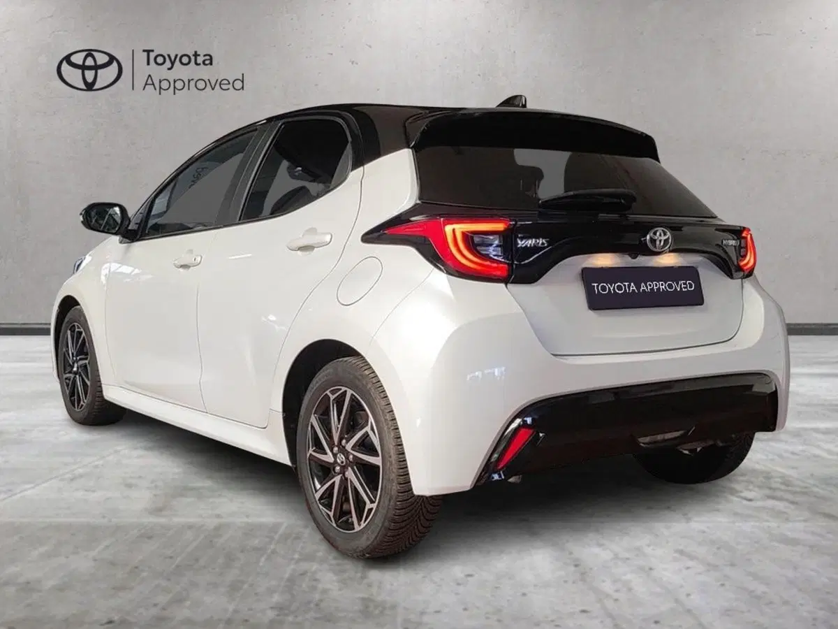 Toyota Yaris usata a Milano (6)