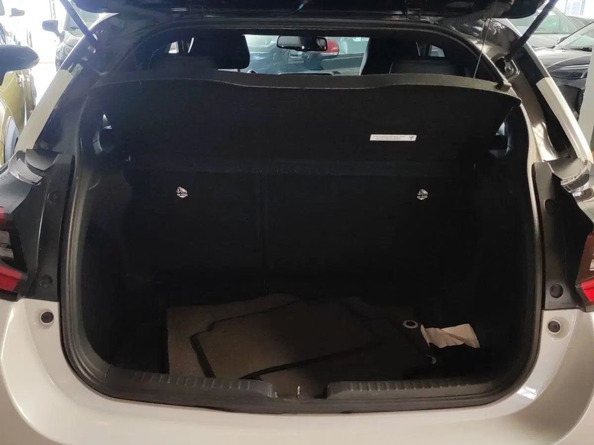 Toyota Yaris usata a Milano (7)