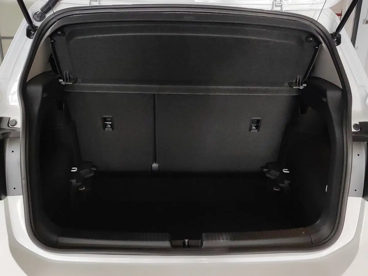 Volkswagen T-Cross usata a Milano (6)