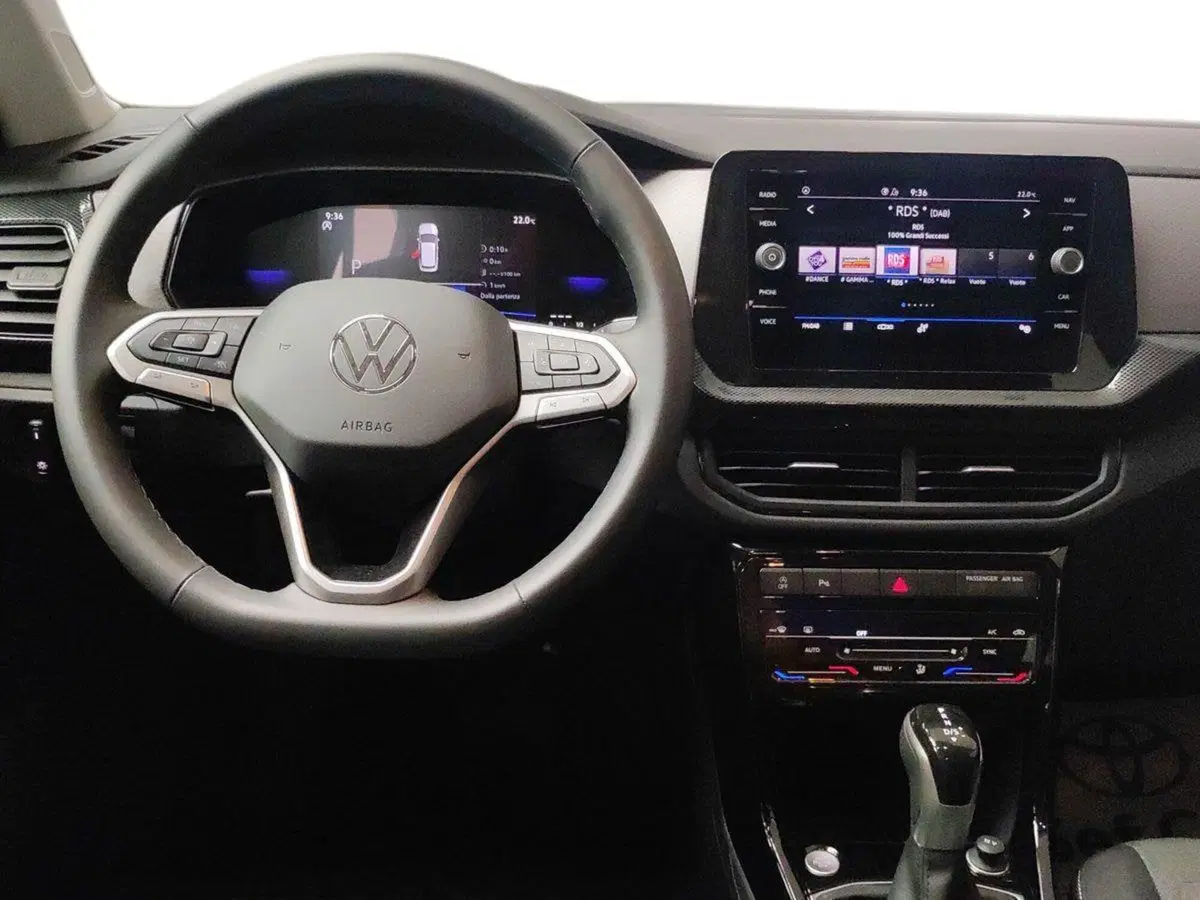 Volkswagen T-Cross usata a Milano (8)