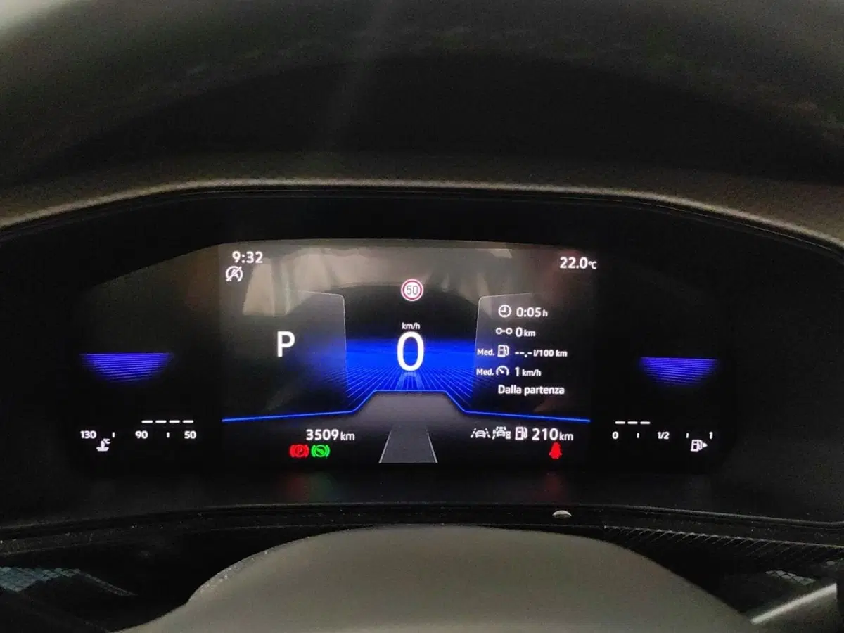 Volkswagen T-Cross usata a Milano (9)