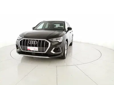 Audi Q3 35 2.0 tdi Business Advanced s-tronic del 2025 usata a San Giovanni Teatino