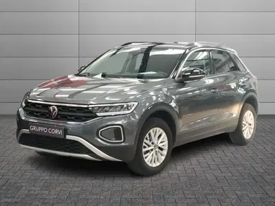 Volkswagen T-Roc 1.0 TSI Life del 2023 usata a Frascati