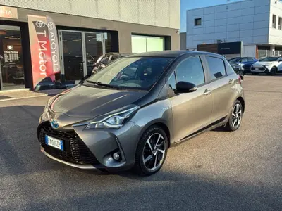 Toyota Yaris 1.5 Hybrid 5 porte Y20 Bitone del 2019 usata a San Giorgio e Bigarello