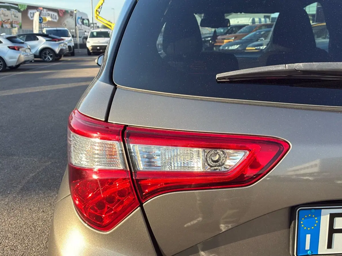 Toyota Yaris usata a Mantova (14)