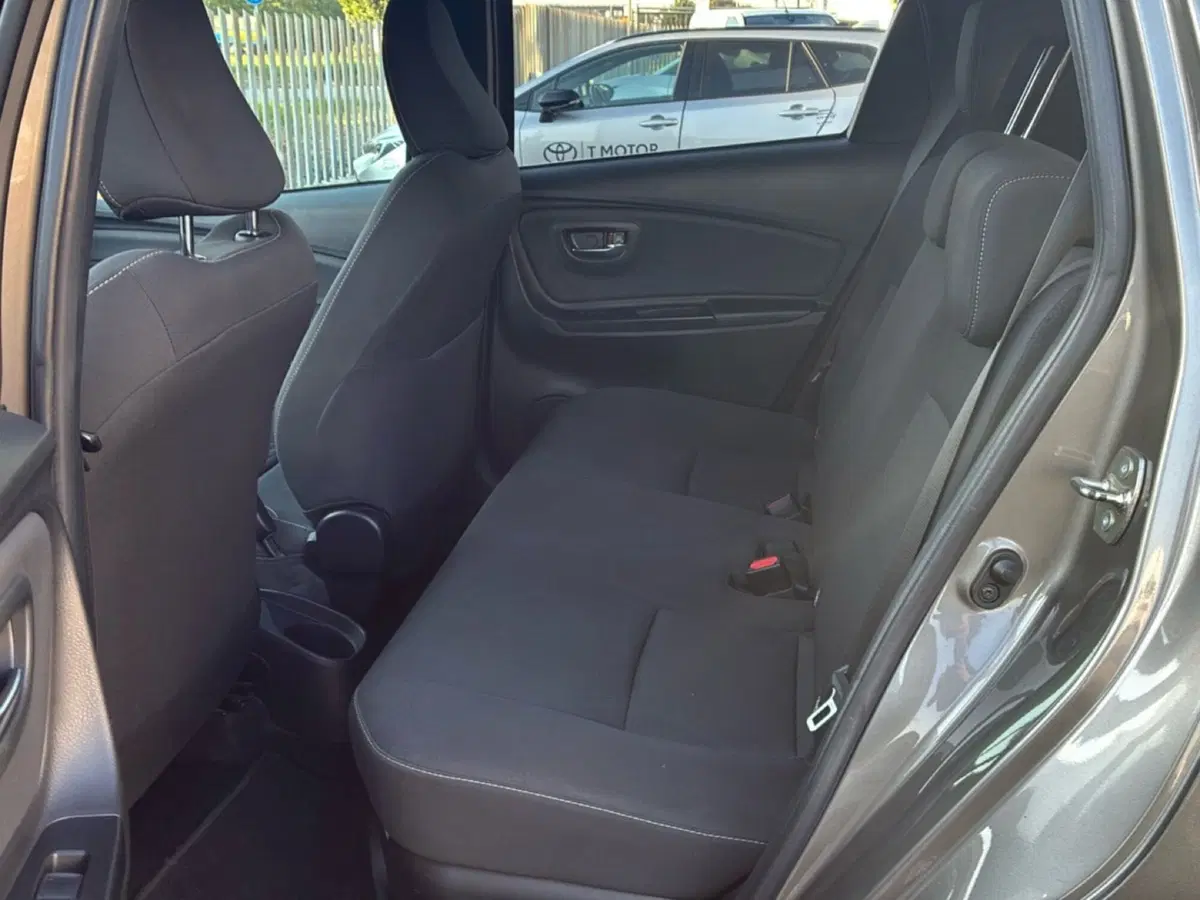 Toyota Yaris usata a Mantova (15)