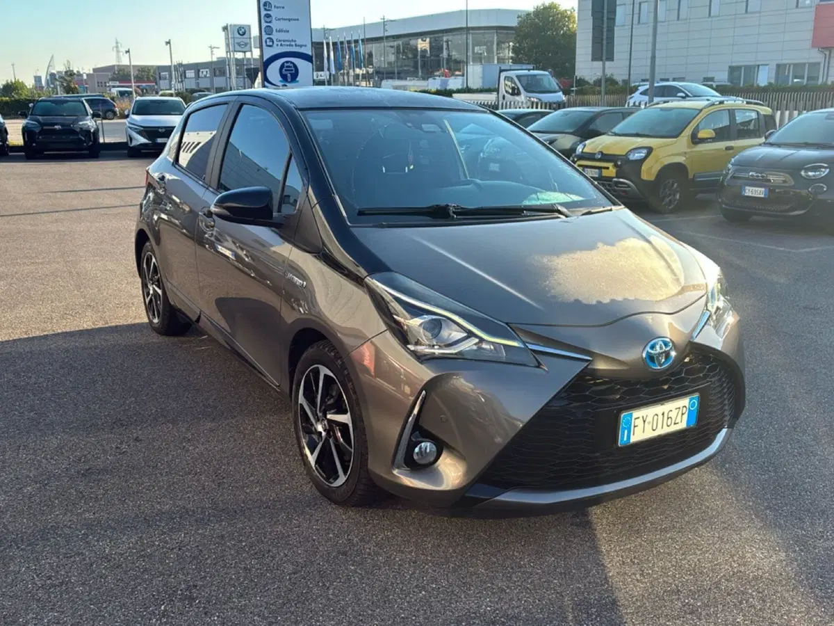 Toyota Yaris usata a Mantova (7)