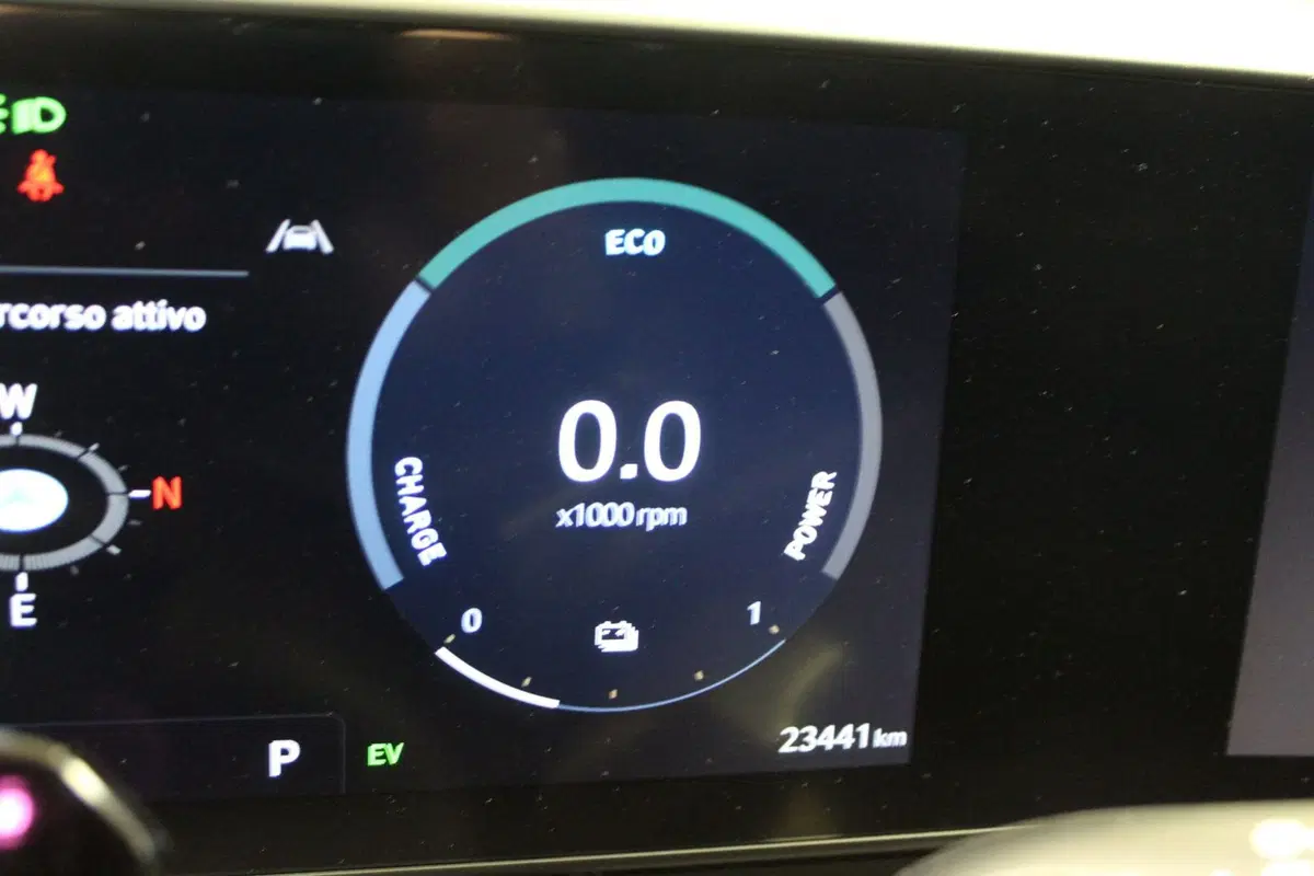 Hyundai Kona usata a Cremona (11)