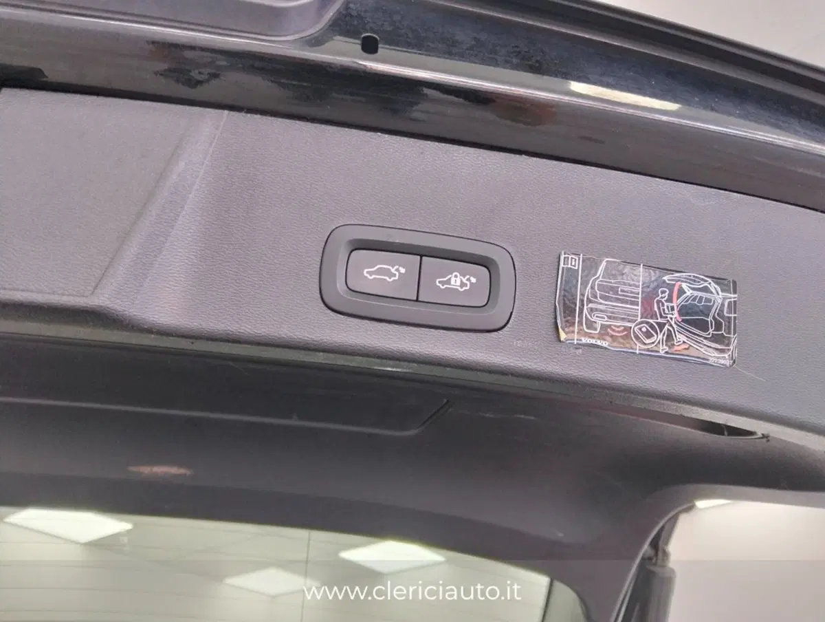 Volvo XC40 usata a Como (17)