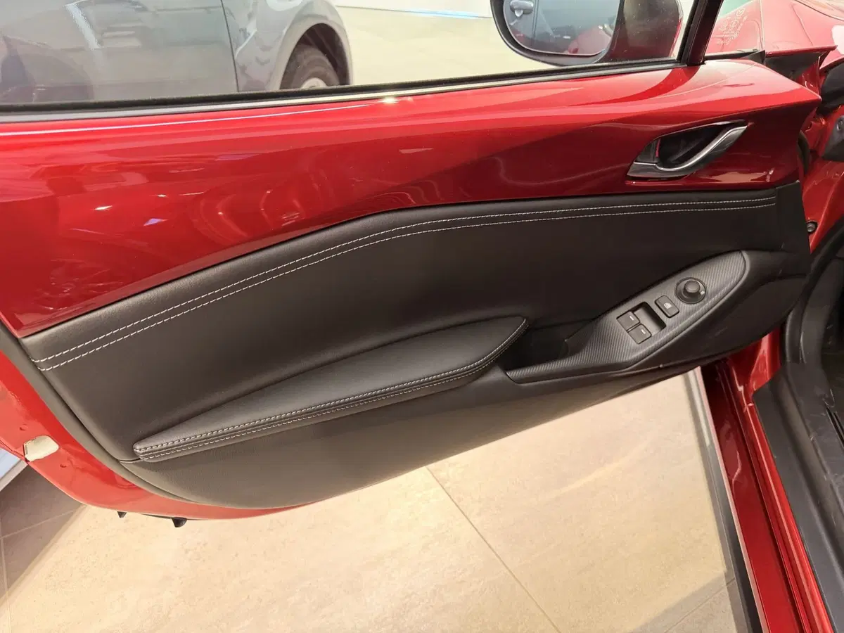 Mazda MX-5 usata a Latina (11)