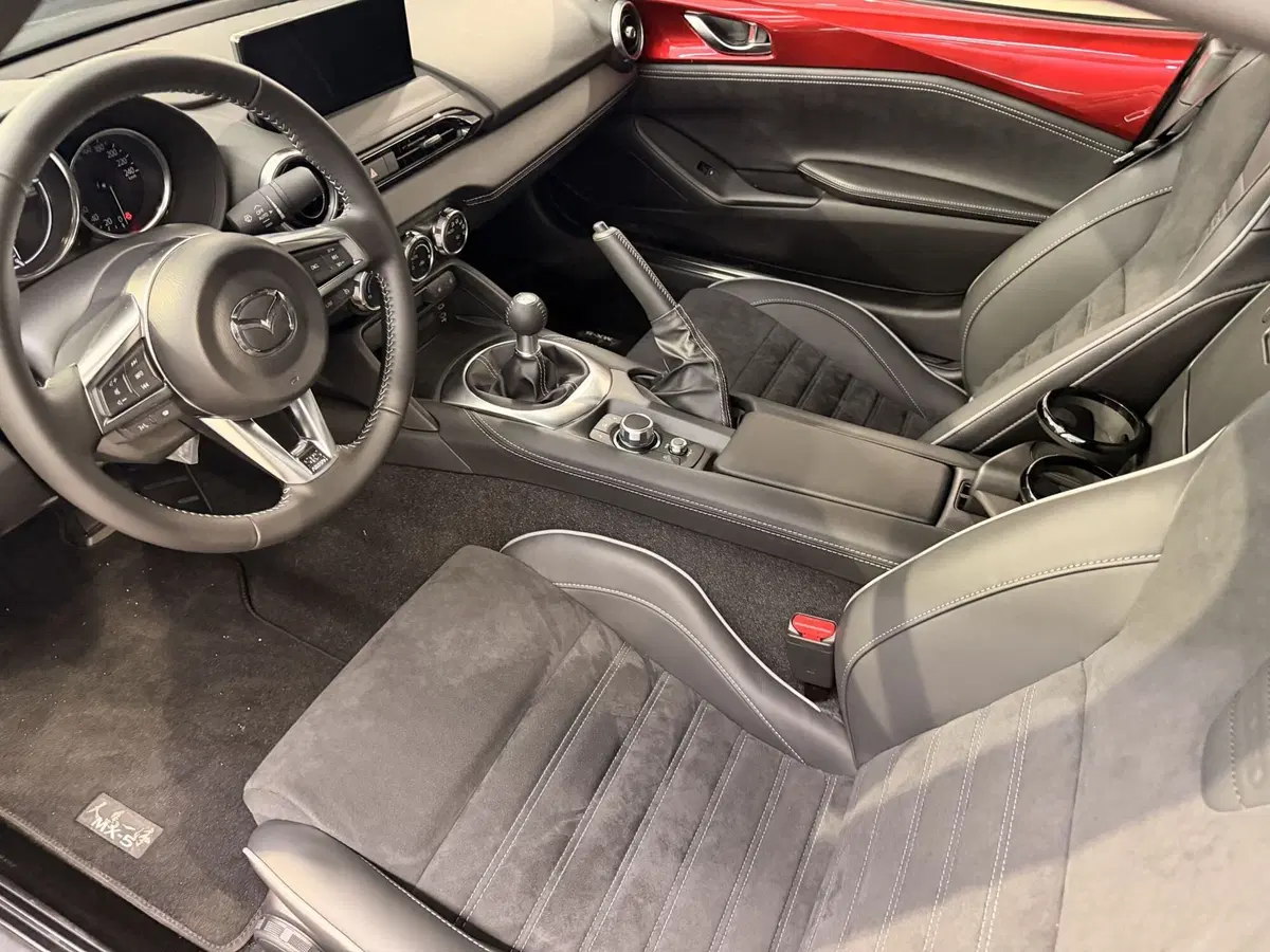 Mazda MX-5 usata a Latina (12)