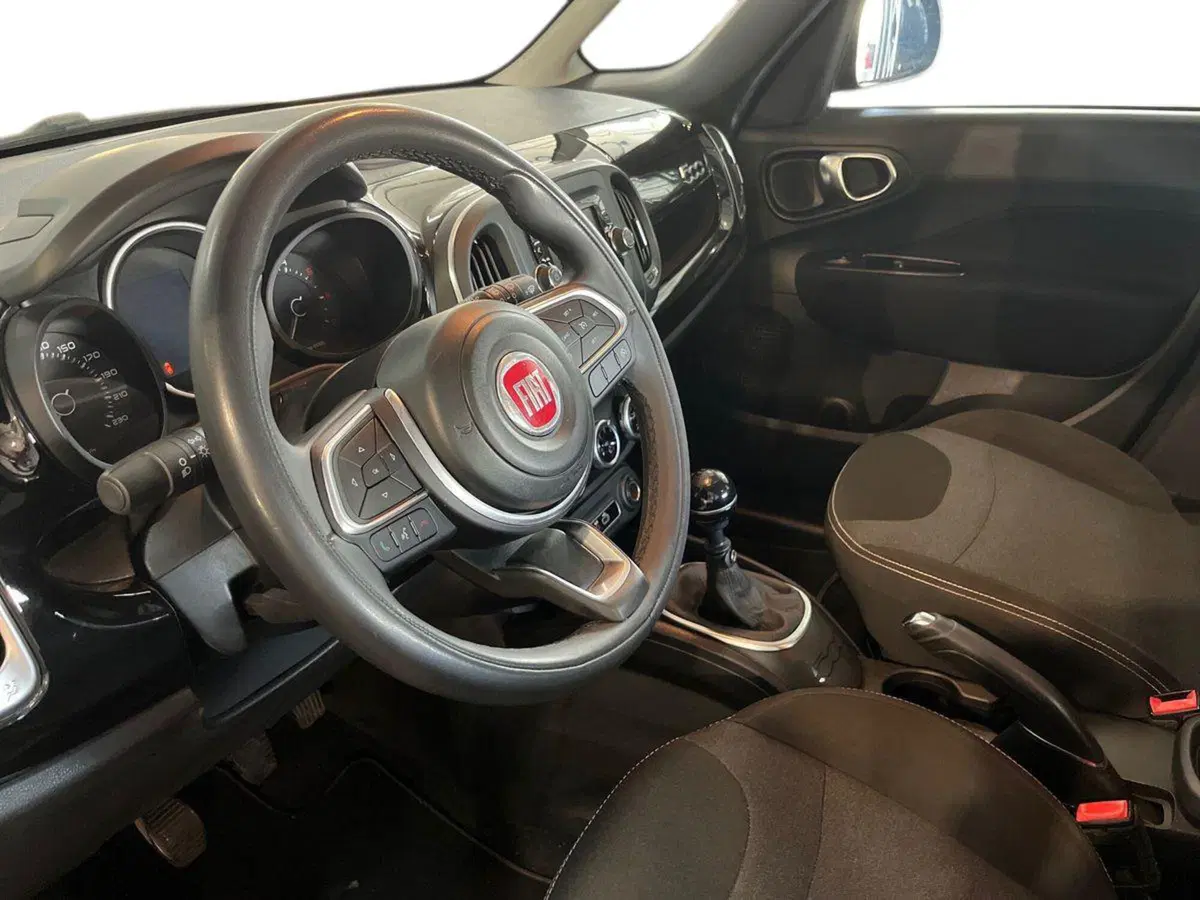Fiat 500L usata a Taranto (7)