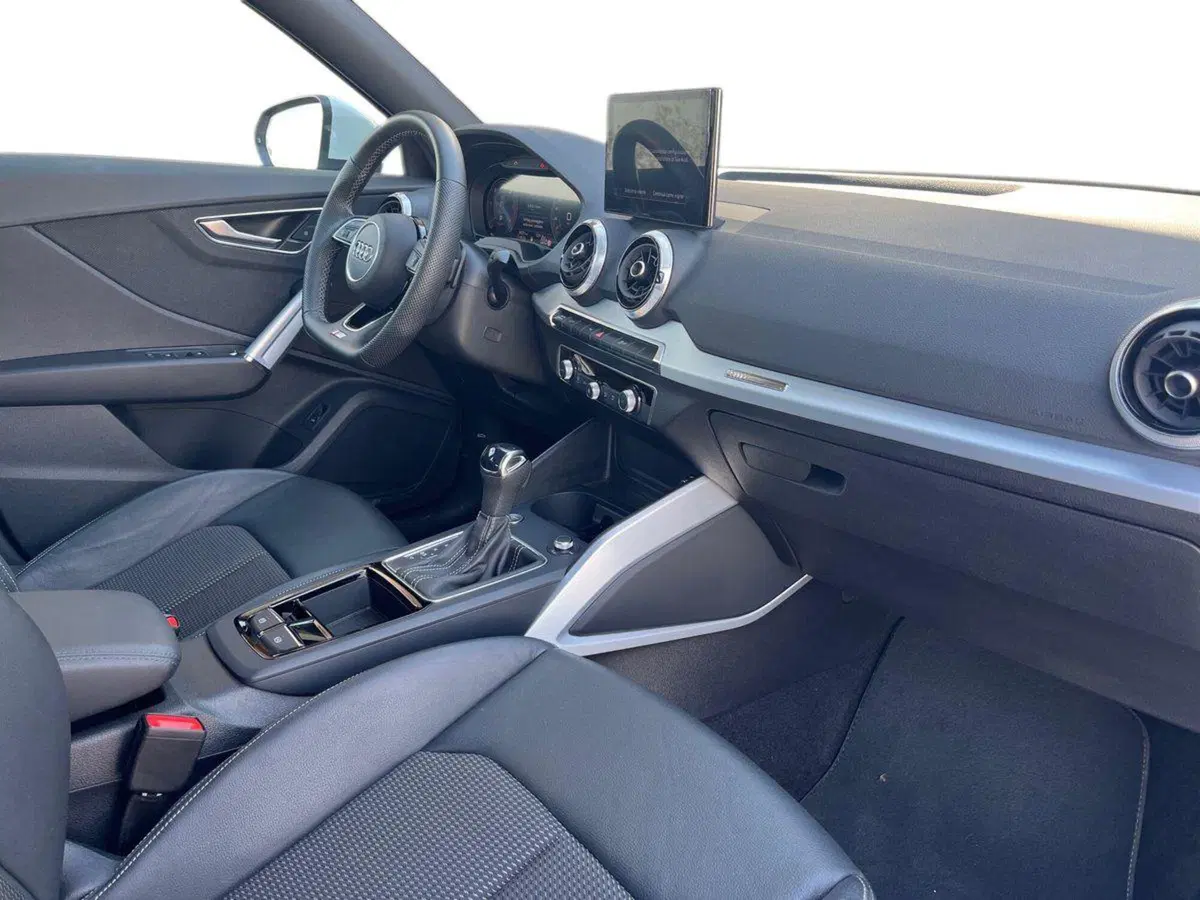 Audi Q2 usata a Bari (9)