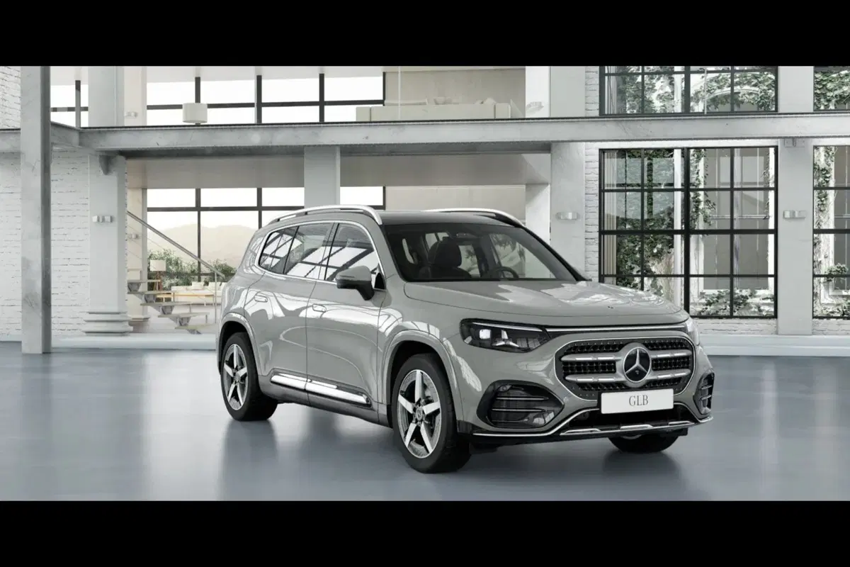 Mercedes-Benz GLB nuova a Pescara (5)