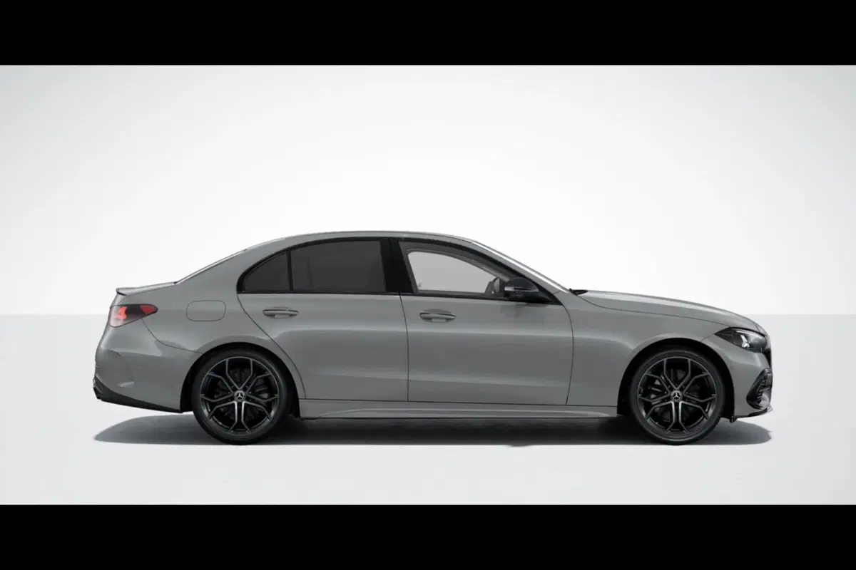 Mercedes-Benz Classe C nuova a Pescara (3)