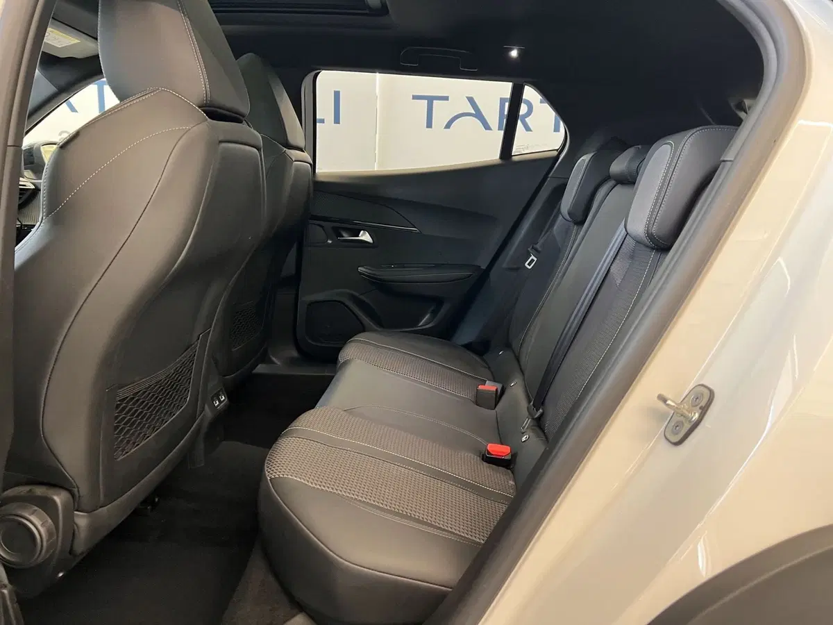 Peugeot 2008 usata a Bari (18)