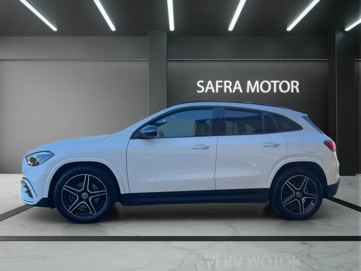 Mercedes-Benz GLA SUV usata a Cosenza (3)