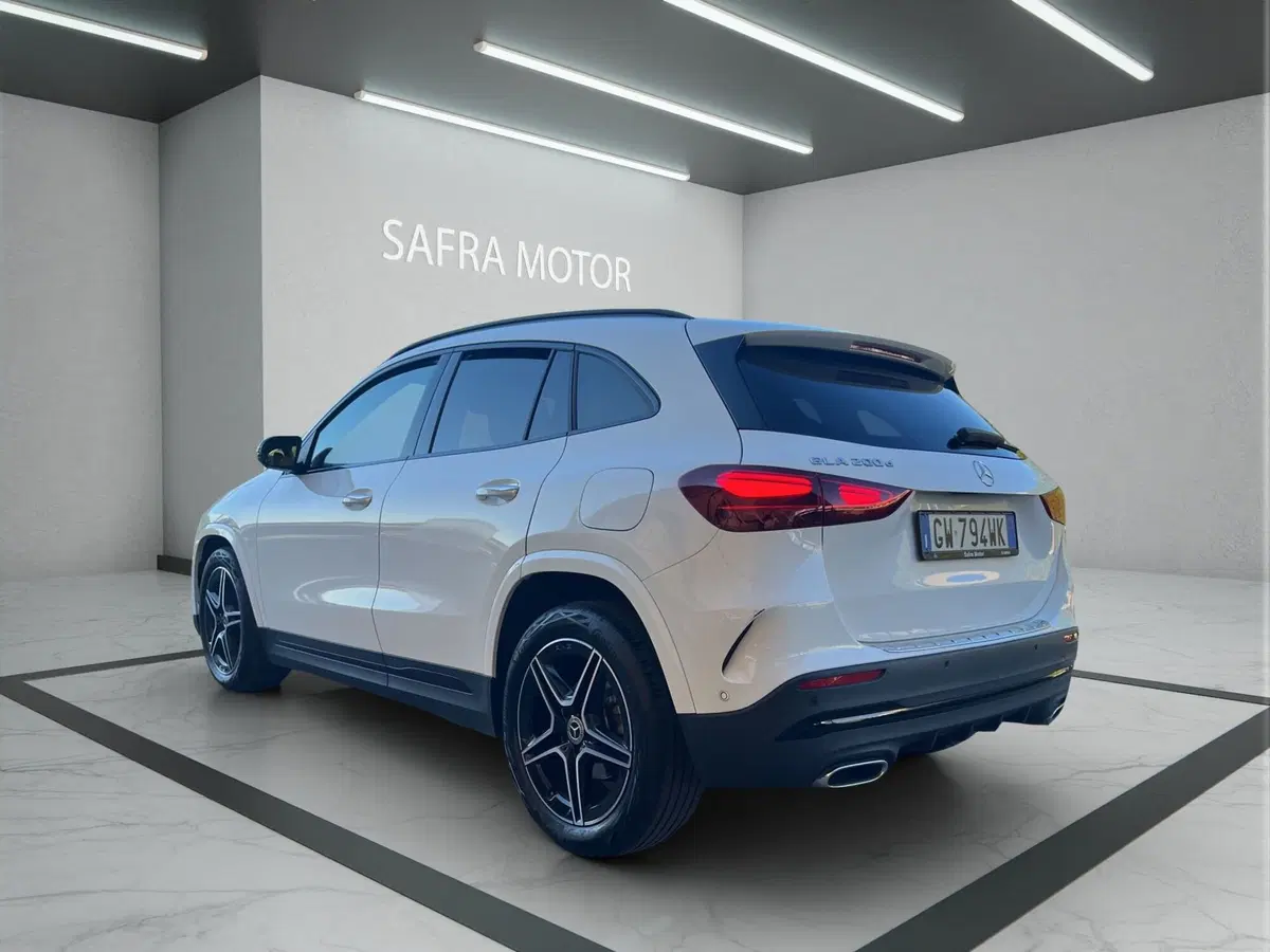 Mercedes-Benz GLA SUV usata a Cosenza (4)