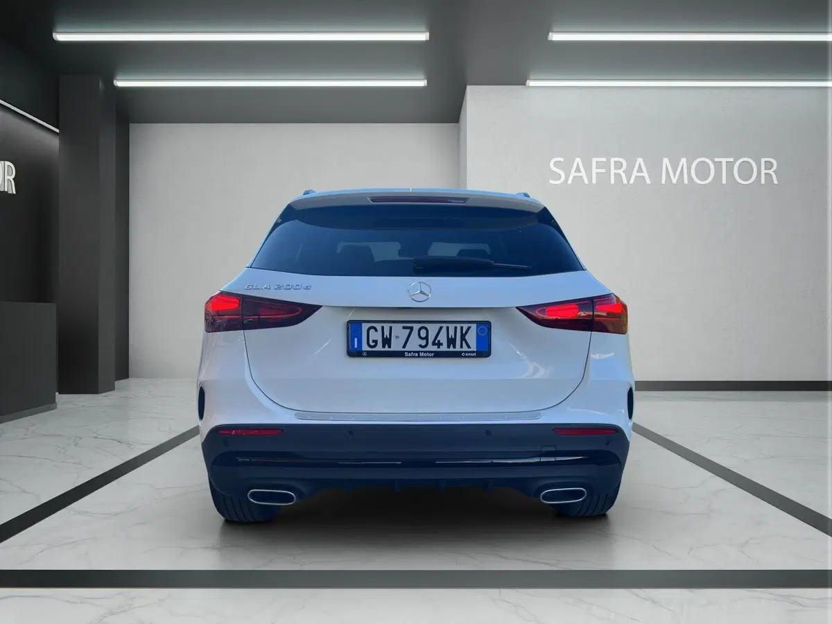 Mercedes-Benz GLA SUV usata a Cosenza (5)