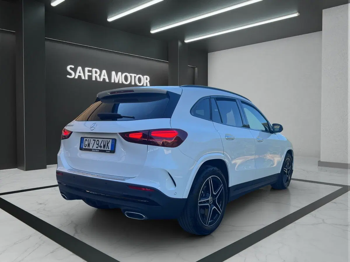 Mercedes-Benz GLA SUV usata a Cosenza (6)