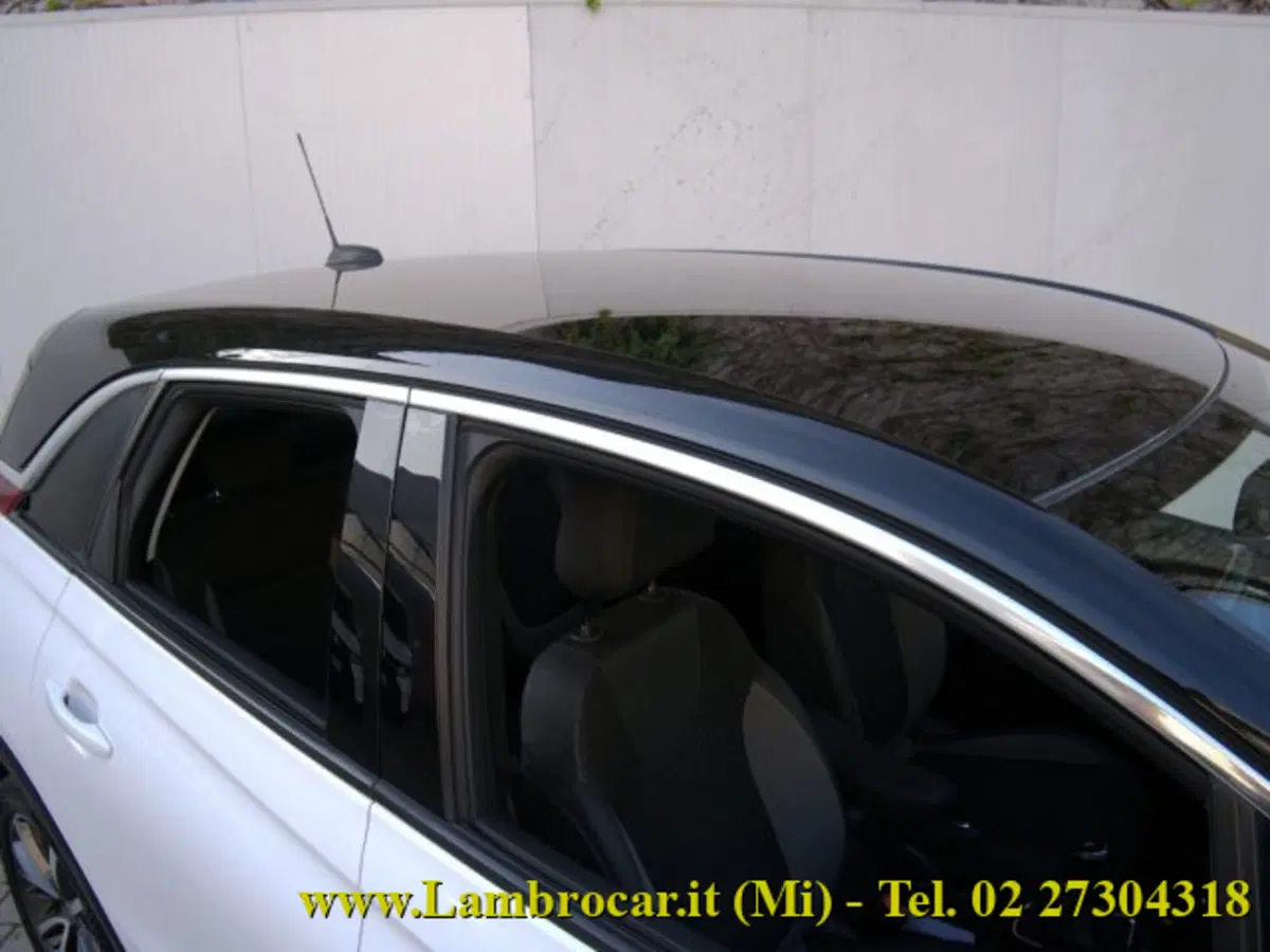 Opel Crossland X usata a Milano (18)