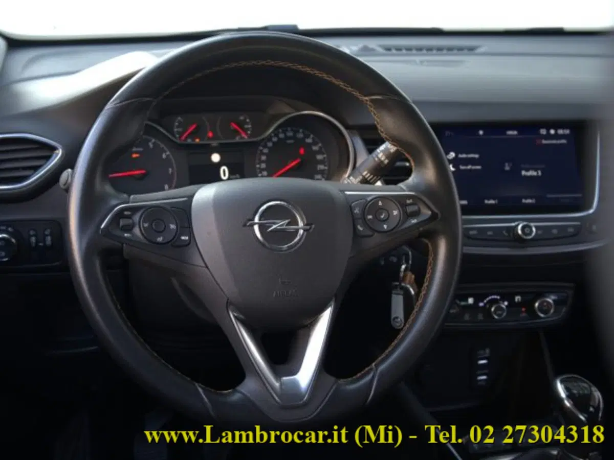 Opel Crossland X usata a Milano (6)