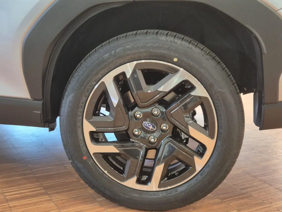 Subaru Forester nuova a Como (14)