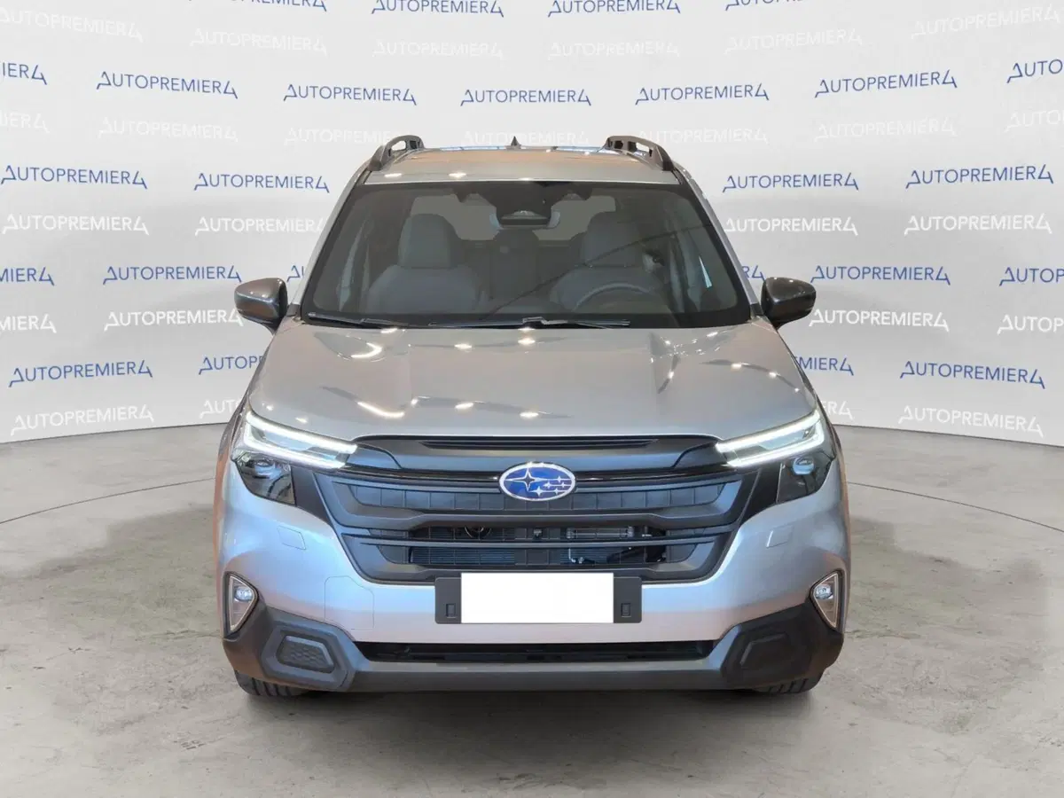 Subaru Forester nuova a Como (2)