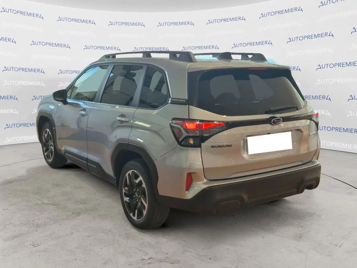 Subaru Forester nuova a Como (4)
