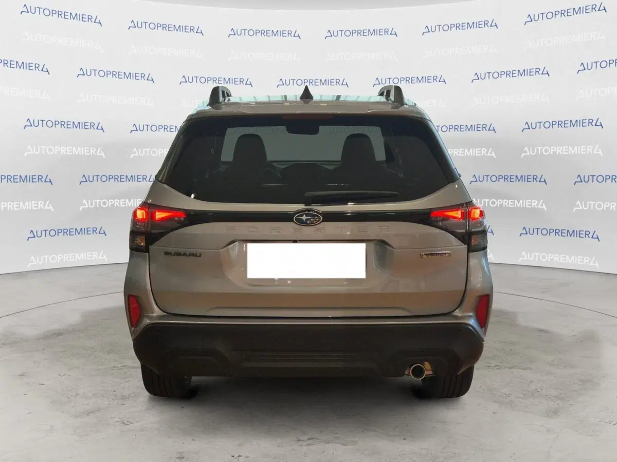 Subaru Forester nuova a Como (5)