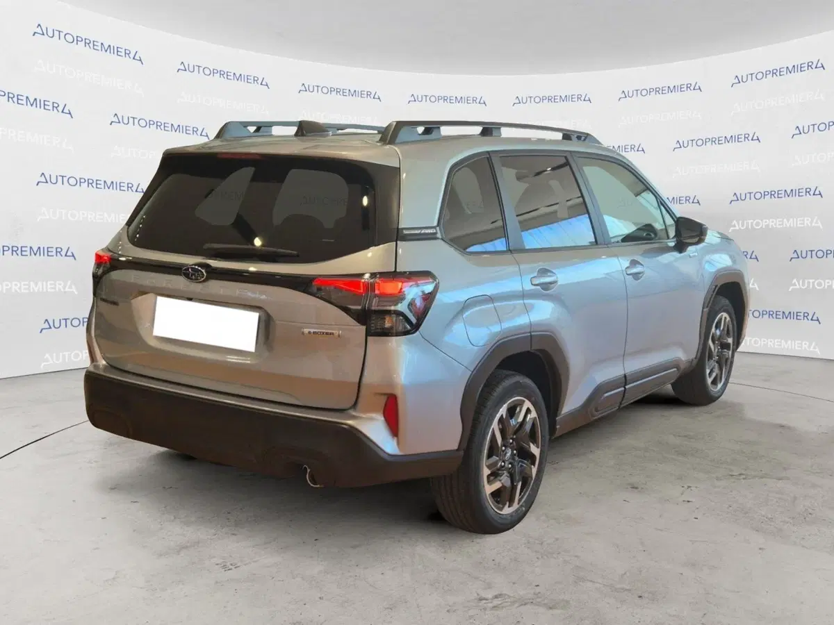 Subaru Forester nuova a Como (6)