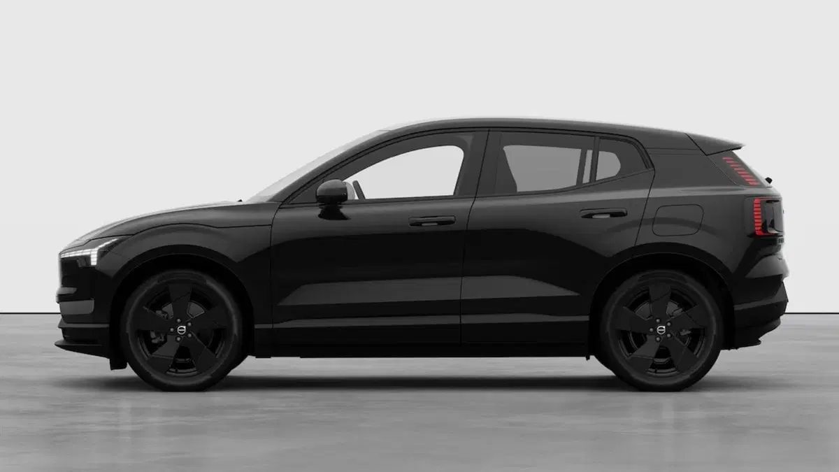 Volvo EX30 nuova a Como (2)