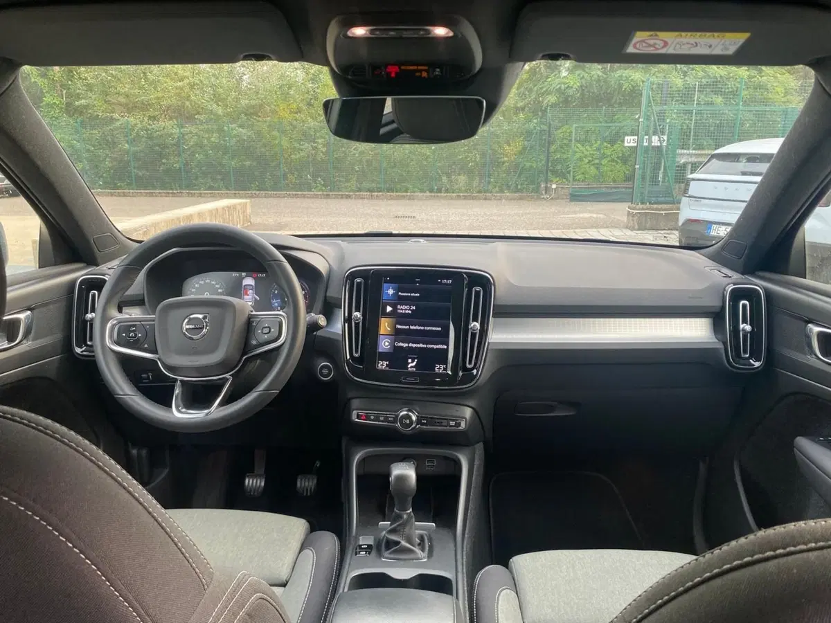 Volvo XC40 usata a Como (12)
