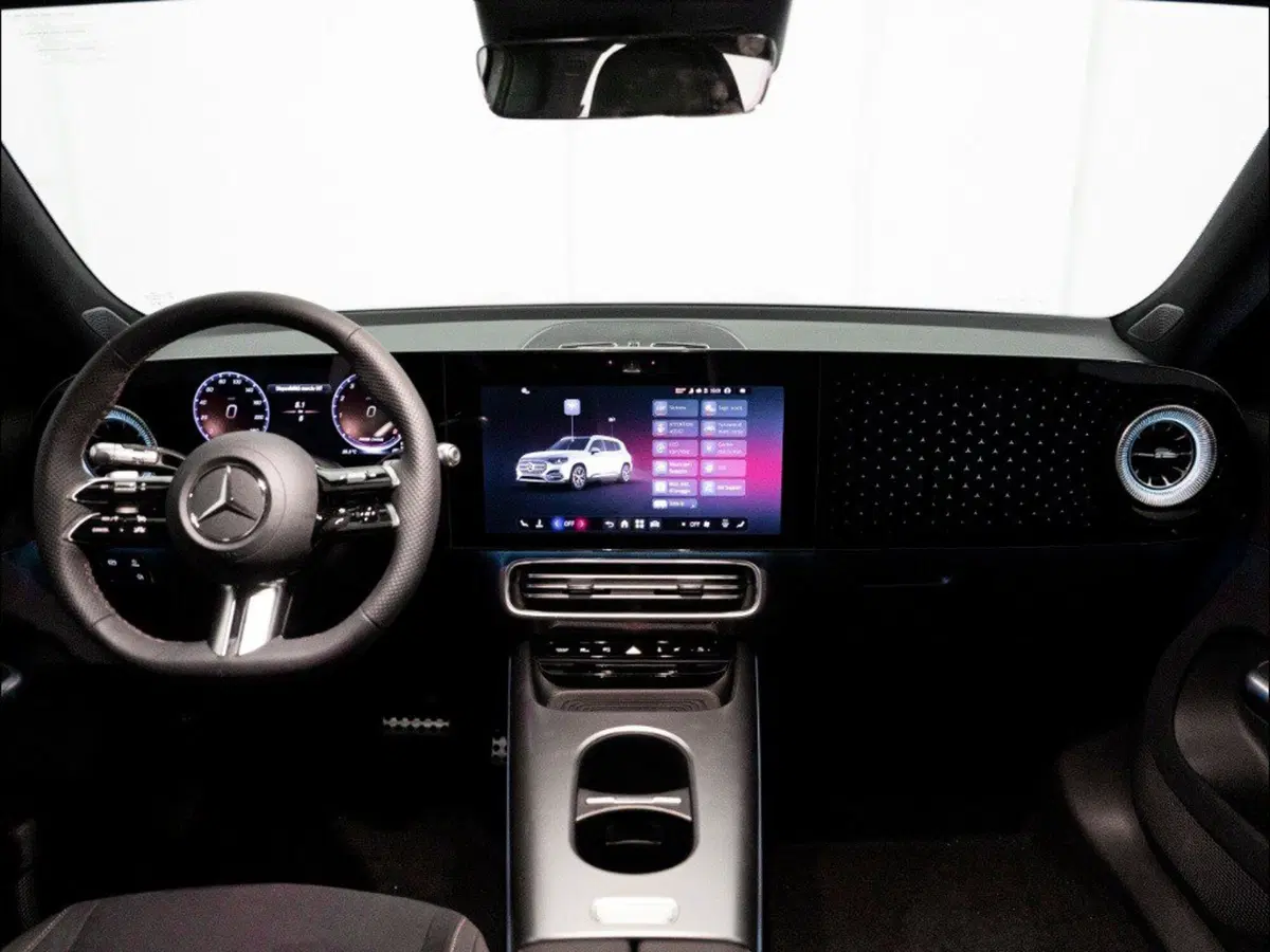 Mercedes-Benz GLB nuova a Macerata (19)