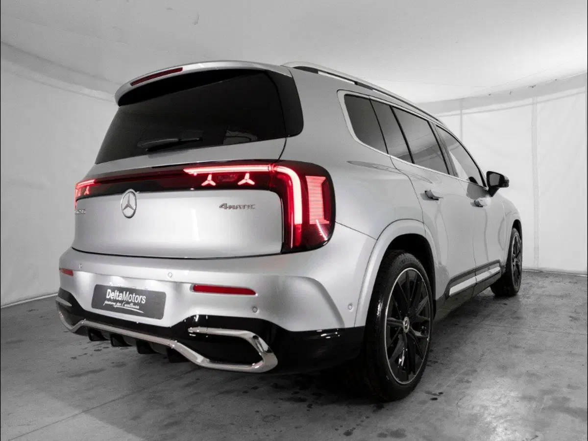 Mercedes-Benz GLB nuova a Macerata (4)