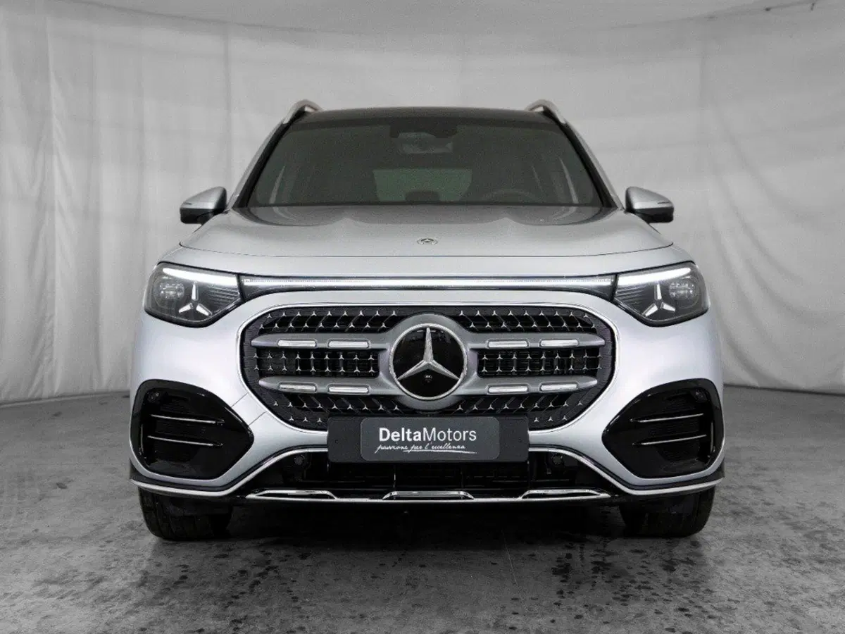 Mercedes-Benz GLB nuova a Macerata (5)