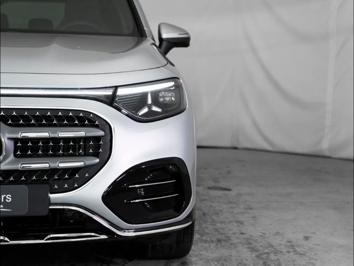 Mercedes-Benz GLB nuova a Macerata (6)