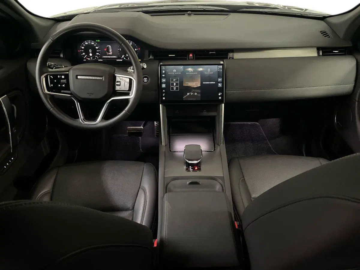 Land Rover Discovery Sport usata a Macerata (11)
