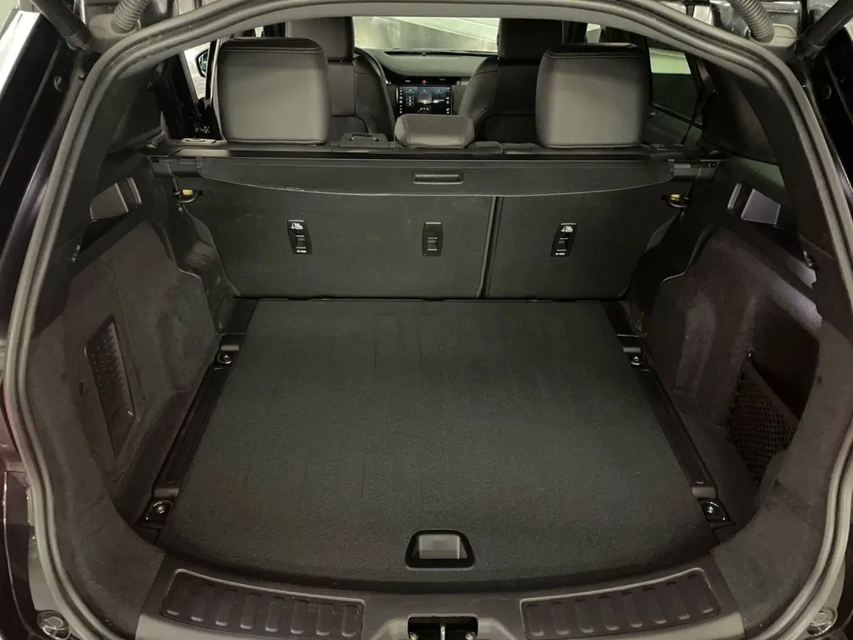 Land Rover Discovery Sport usata a Macerata (8)