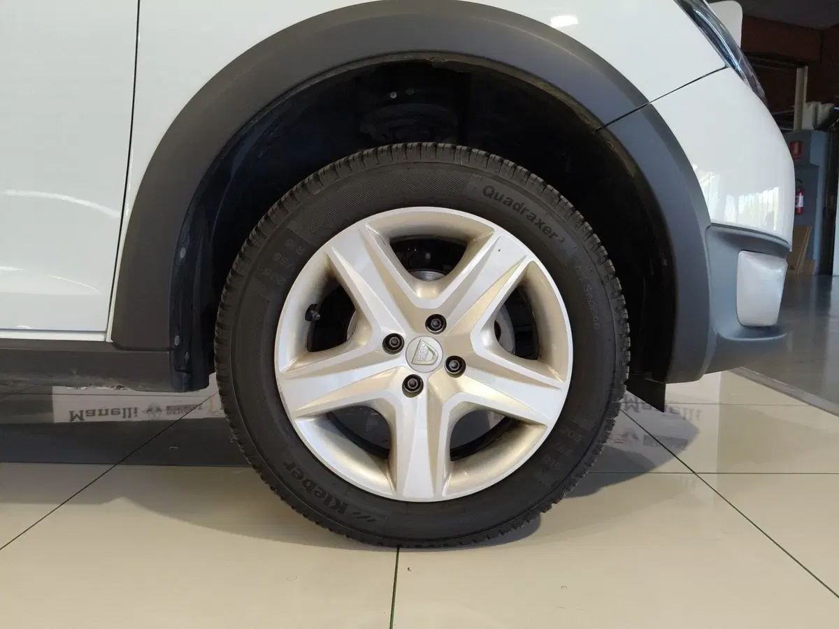 Dacia Sandero usata a Brescia (11)