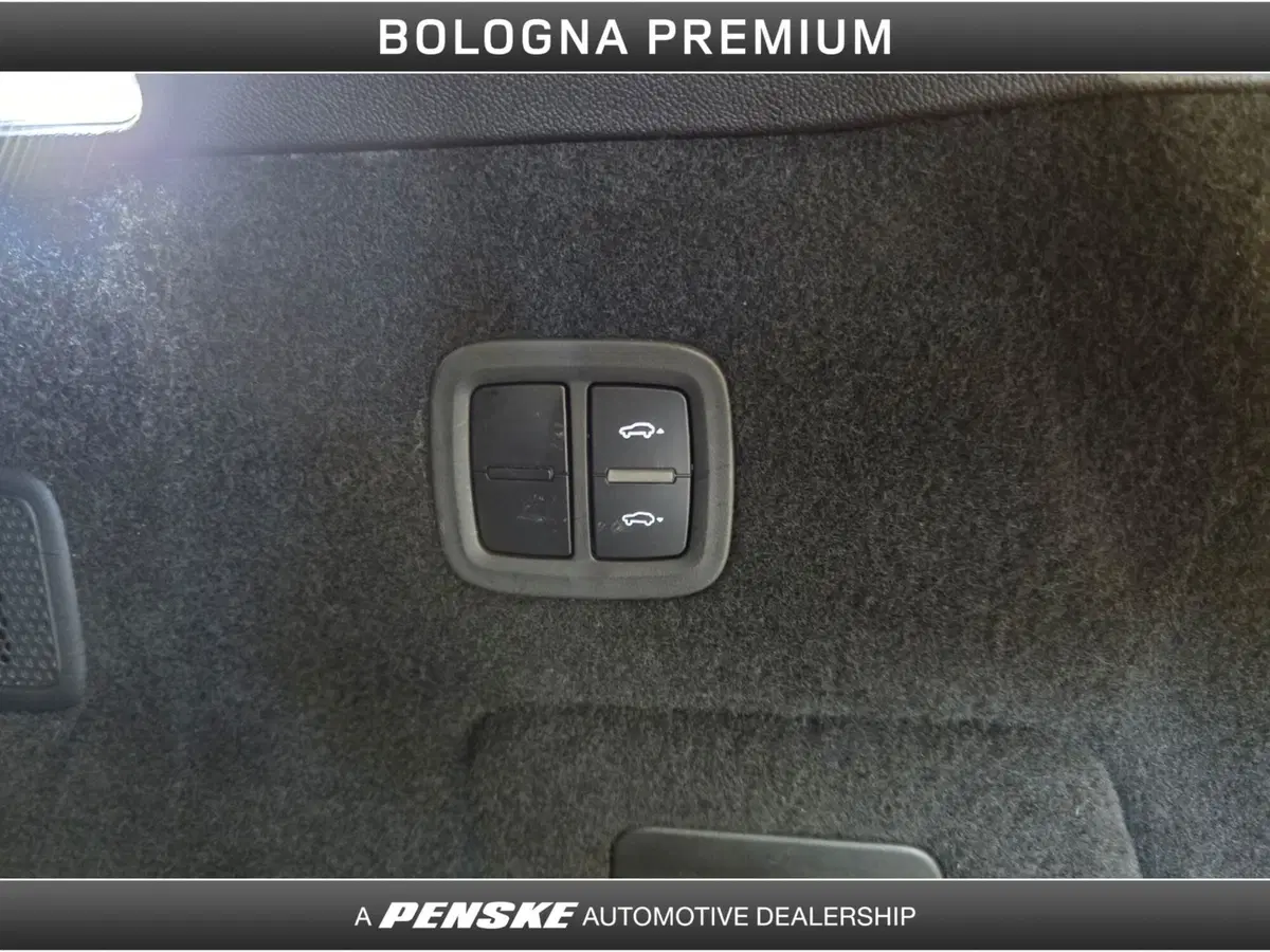 Porsche Cayenne usata a Bologna (11)