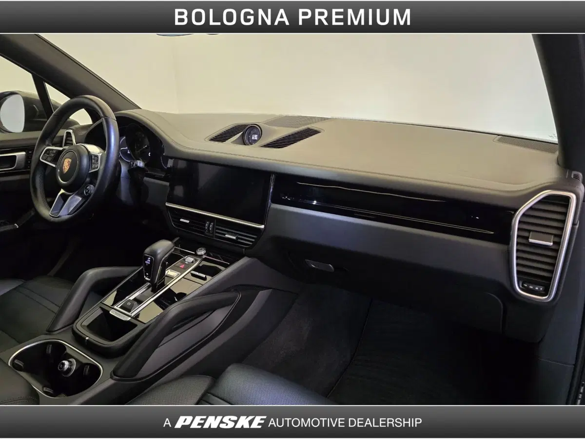 Porsche Cayenne usata a Bologna (18)
