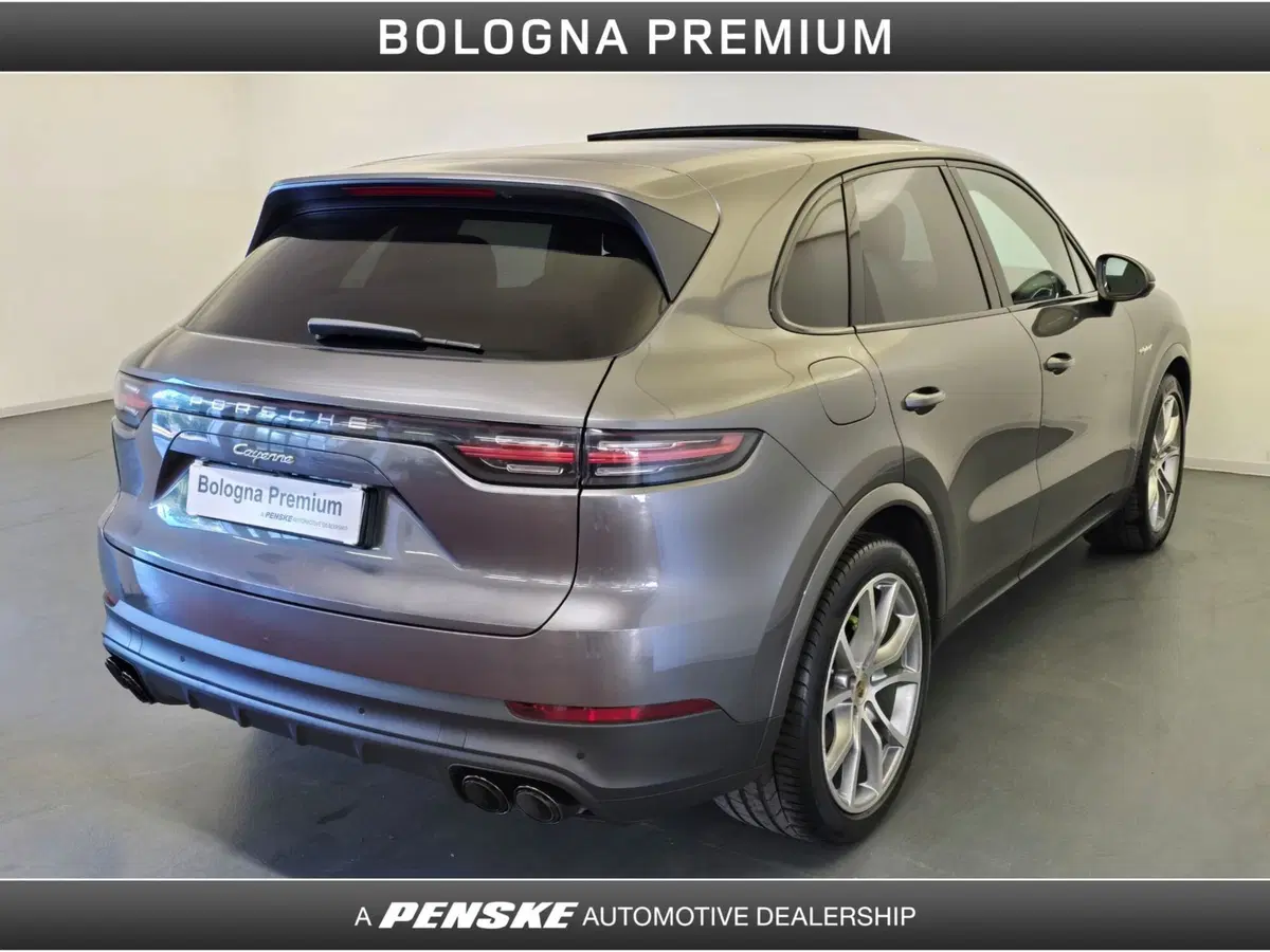 Porsche Cayenne usata a Bologna (2)