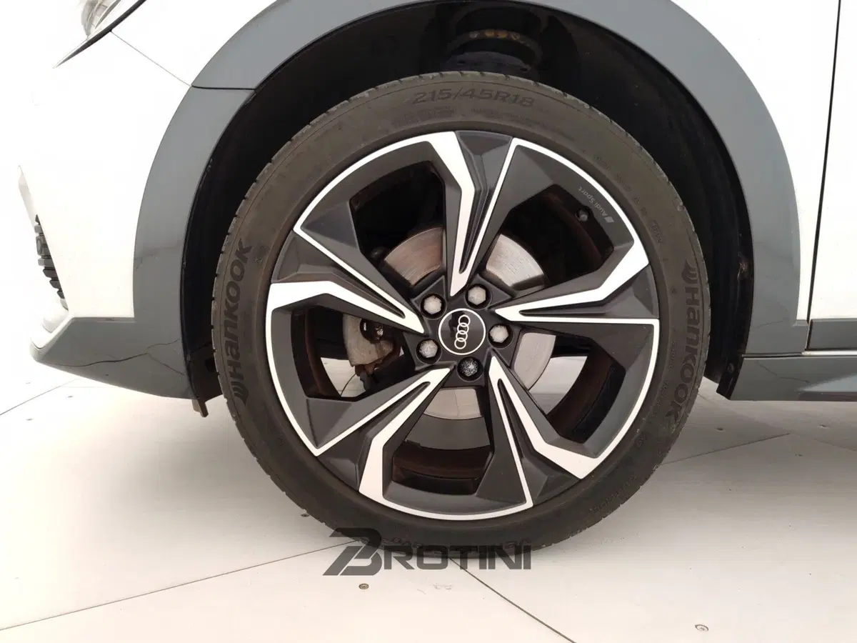 Audi A1 Sportback usata a Massa-Carrara (6)