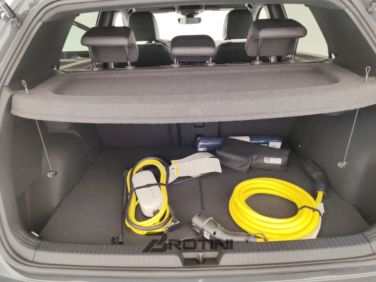 Volkswagen Golf usata a Massa-Carrara (17)