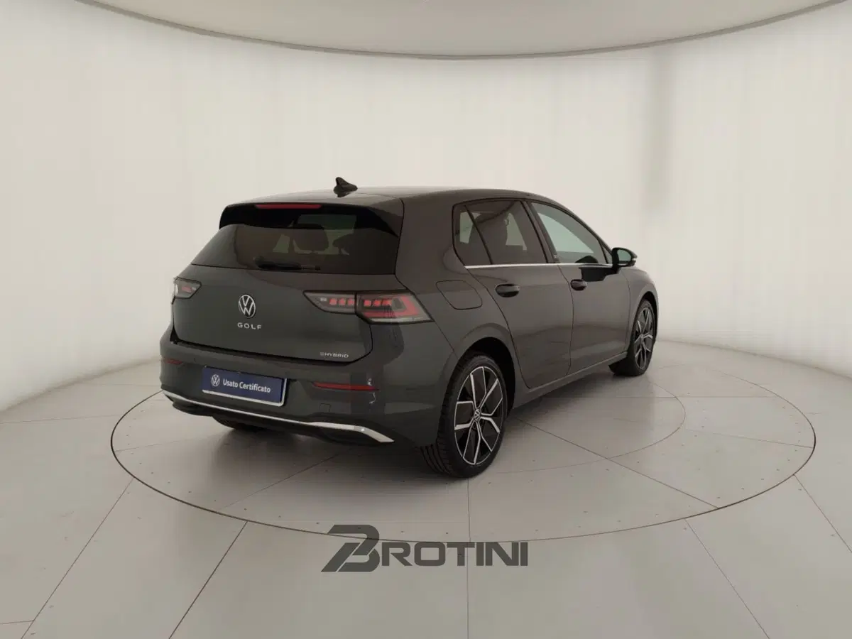Volkswagen Golf usata a Massa-Carrara (3)