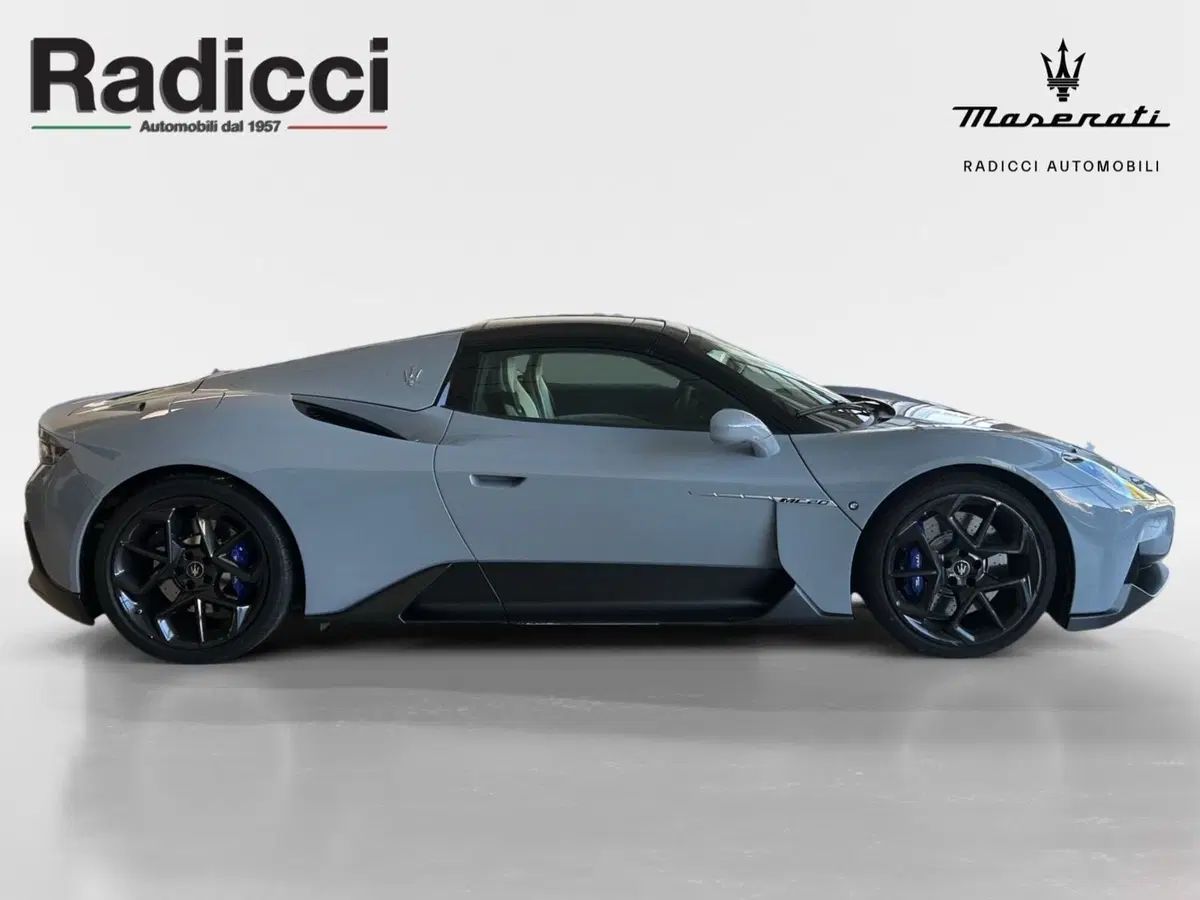 Maserati MC20 Spider usata a Ancona (11)