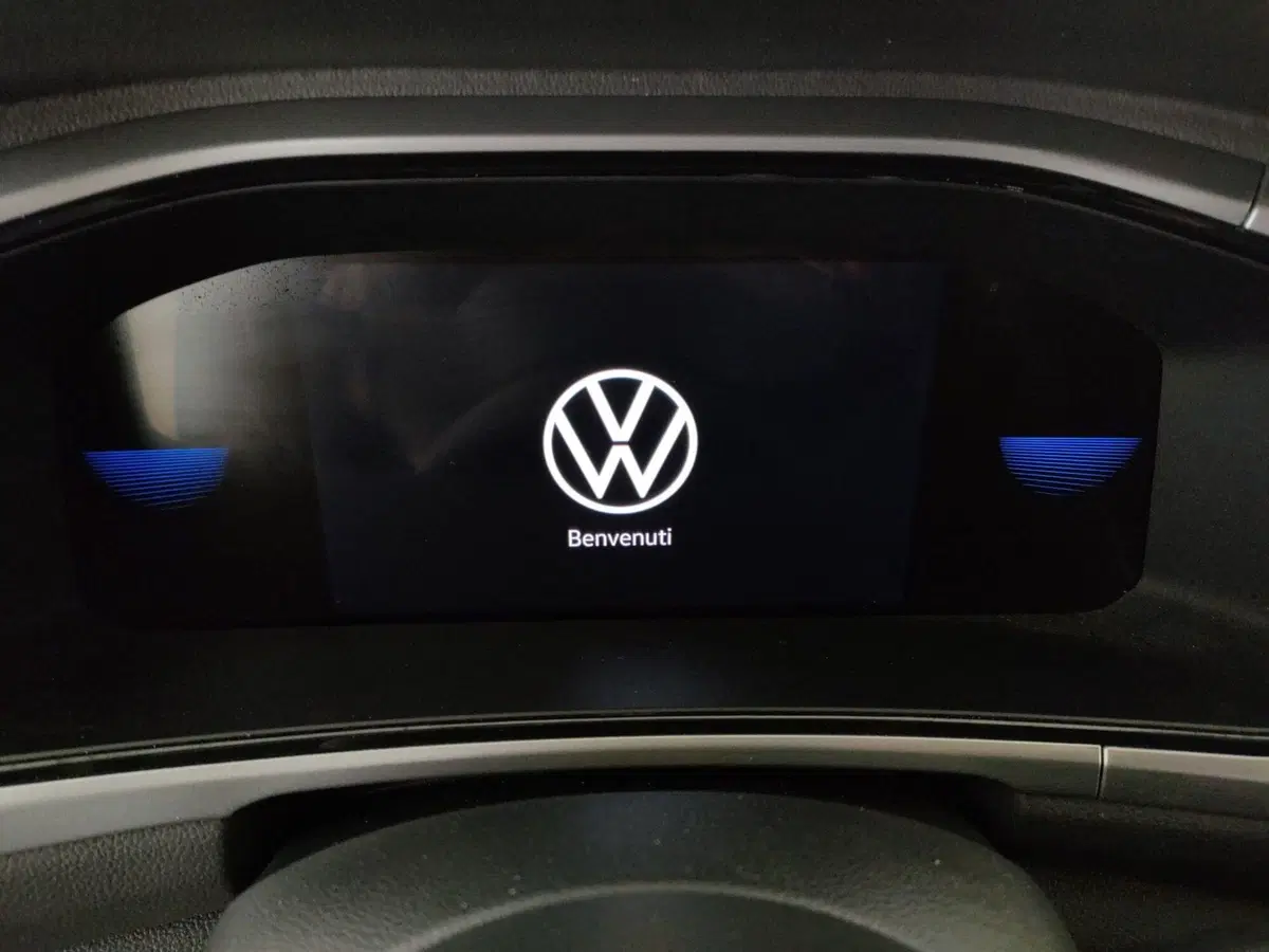 Volkswagen T-Roc usata a Napoli (11)