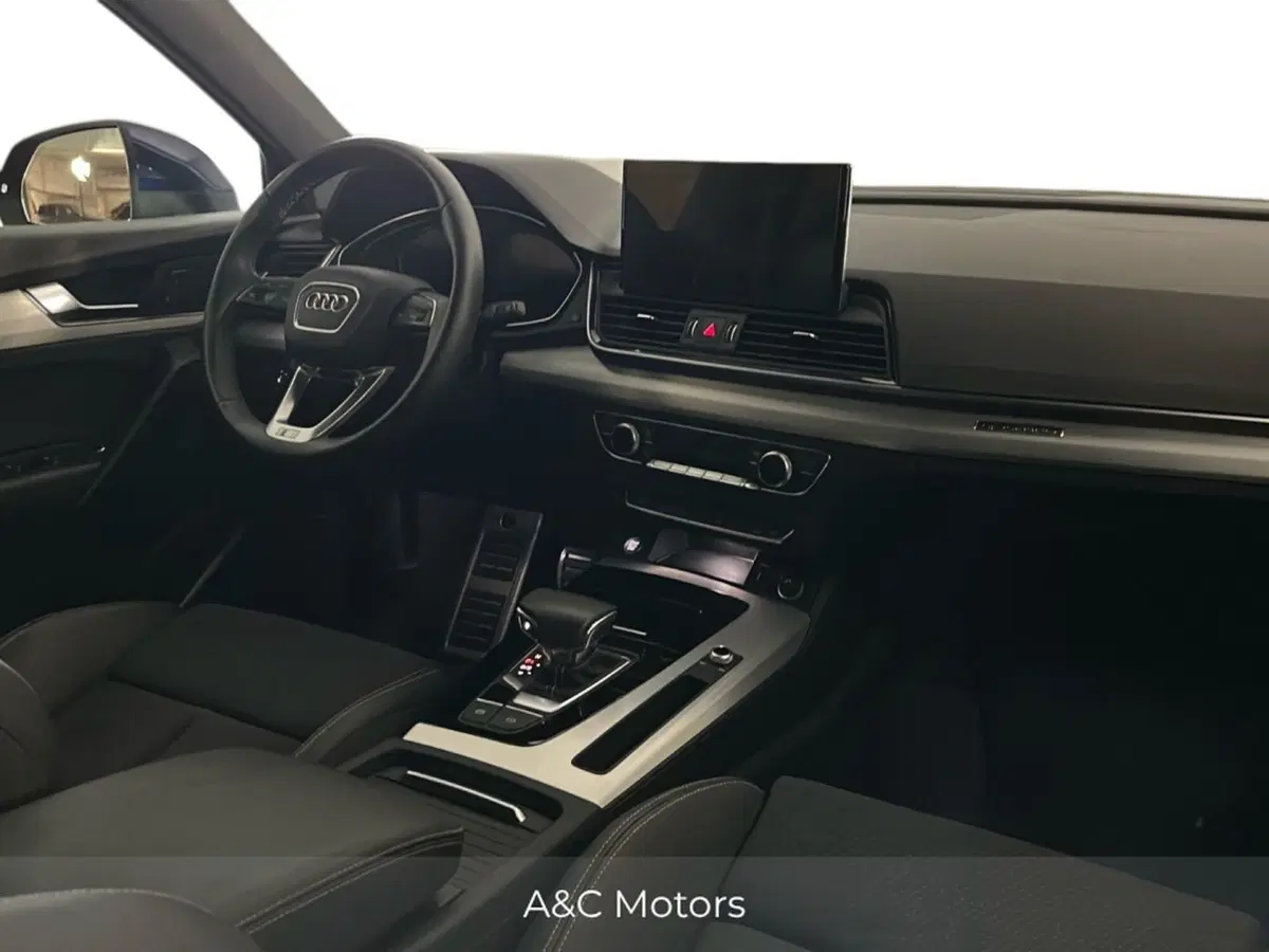 Audi Q5 Sportback usata a Napoli (9)