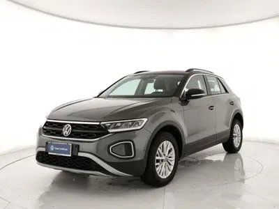 Volkswagen T-Roc 2.0 tdi Life 115cv del 2025 usata a Torre Annunziata